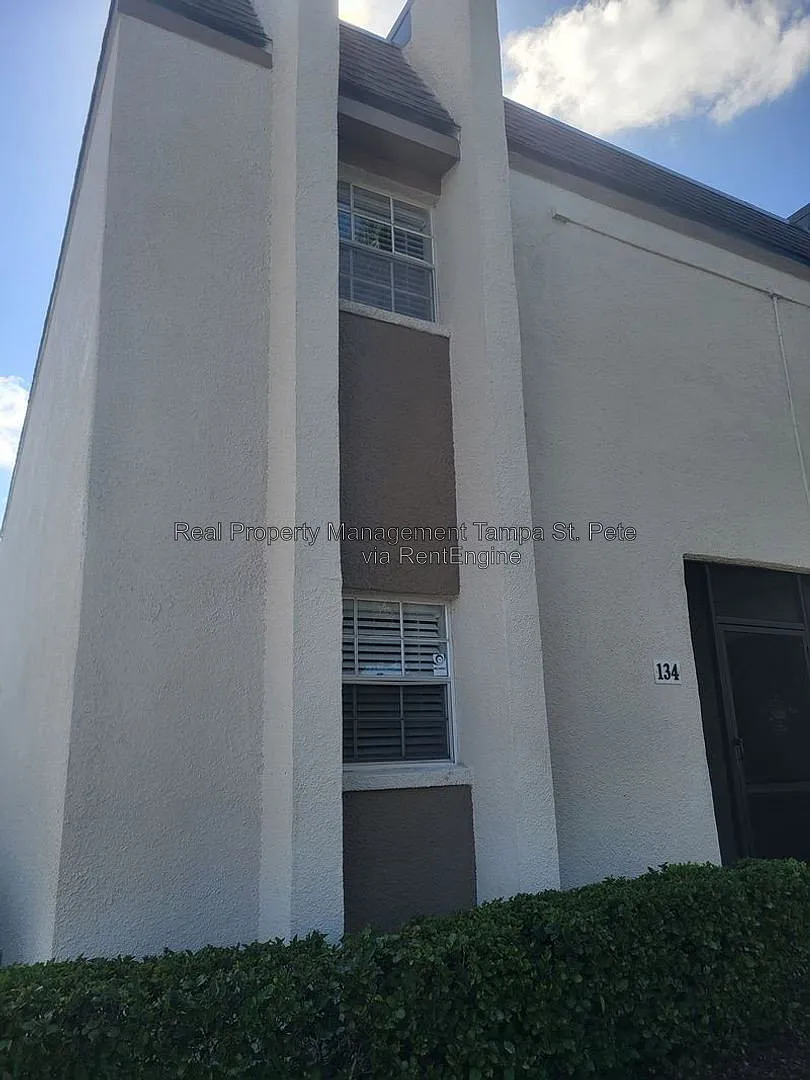 2 bed, 2.0 bath, 1068 sqft, $1,595 — Photo 1
