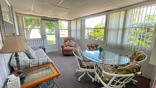 1016 Nell Way Photo 1