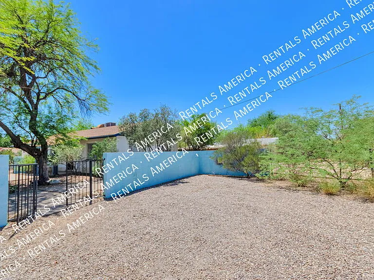 3733 N Mountain Ave #A — Photo 18