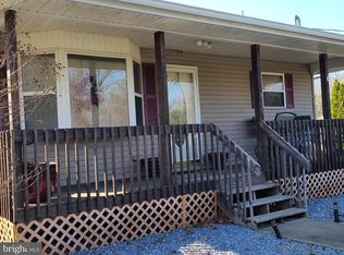 49 Wallace St, Elmer, NJ 08318