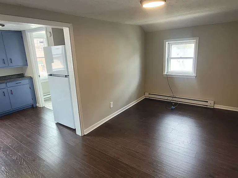 21 Pine St #4 — Photo 3
