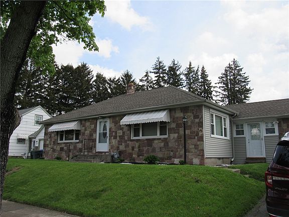 2nd image of 266 Moulson St