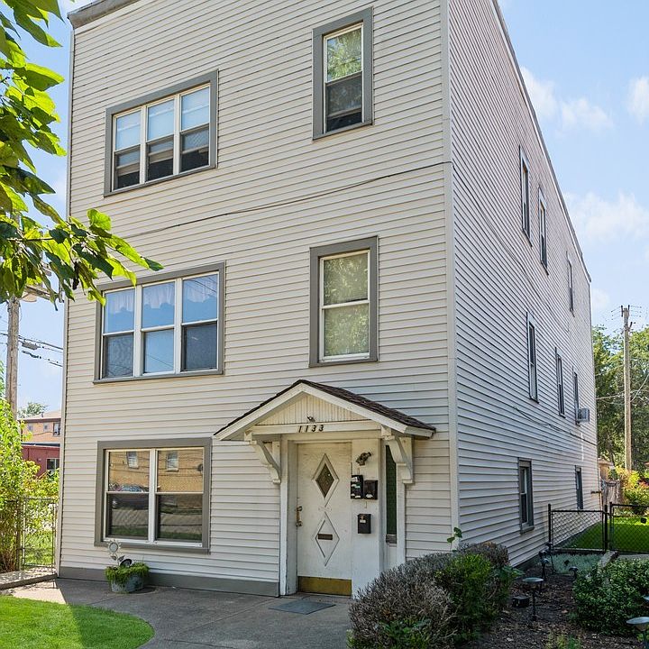 1st image of 1133 Beloit Ave