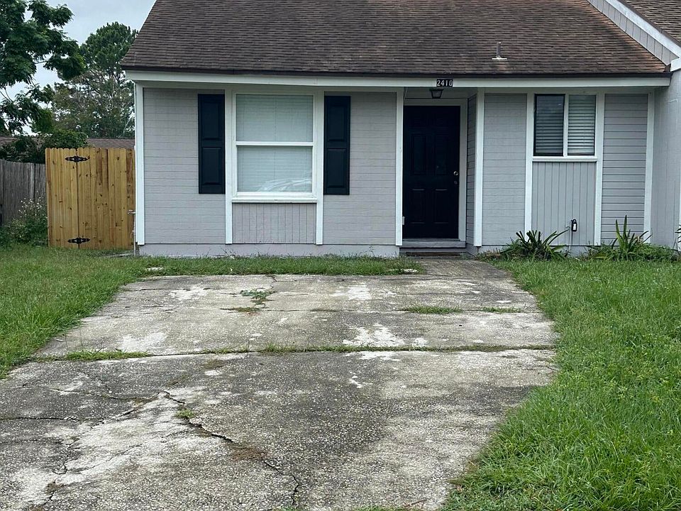 1st image of 2442 Seabury Pl N