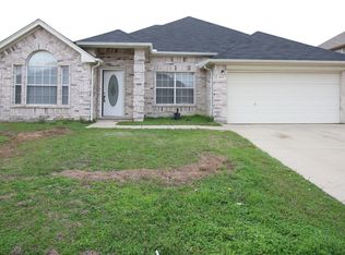 307 Quail Meadows Ln, Arlington, TX 76002