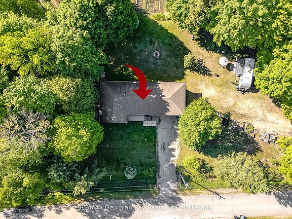 2nd image of 50 Leonard Rd