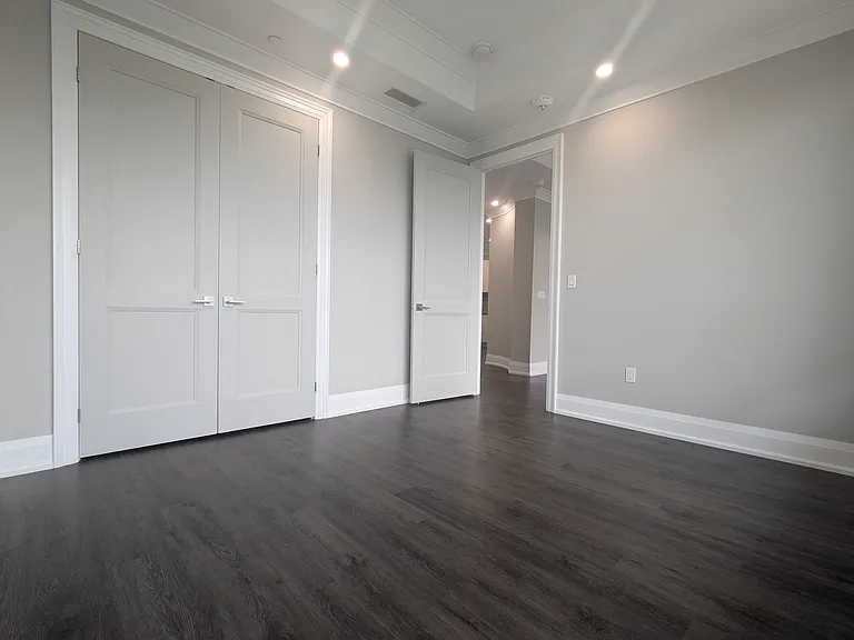 121 King St W — Photo 87