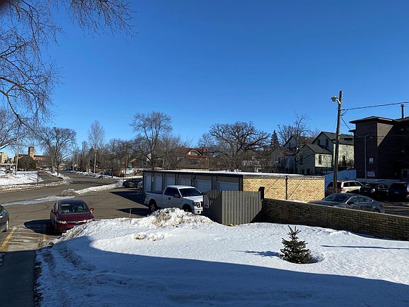 2nd image of 915 7th St S #7