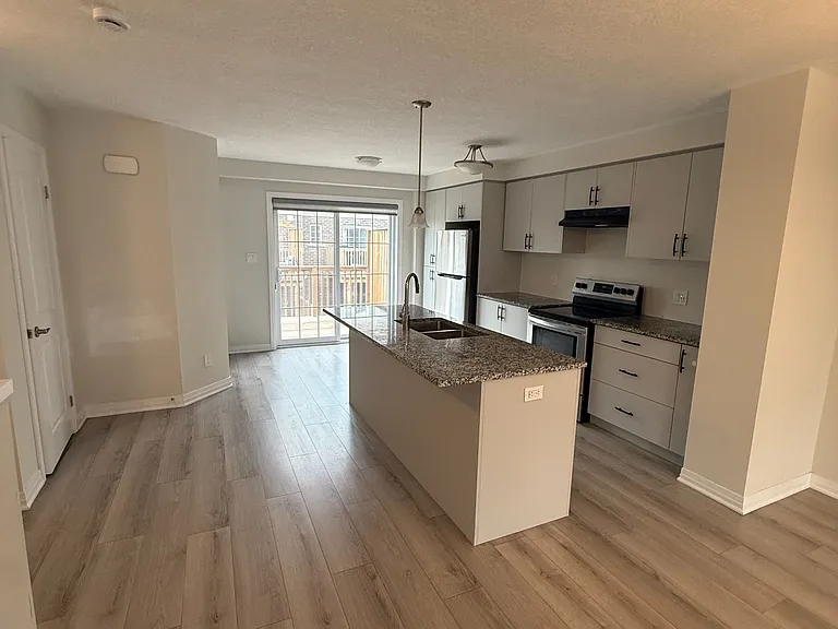 311 Woolwich St #16 — Photo 3