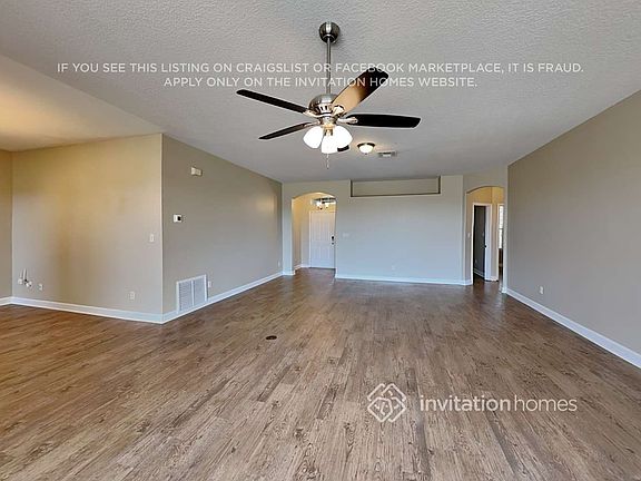 4th image of 1325 Golf Point Loop