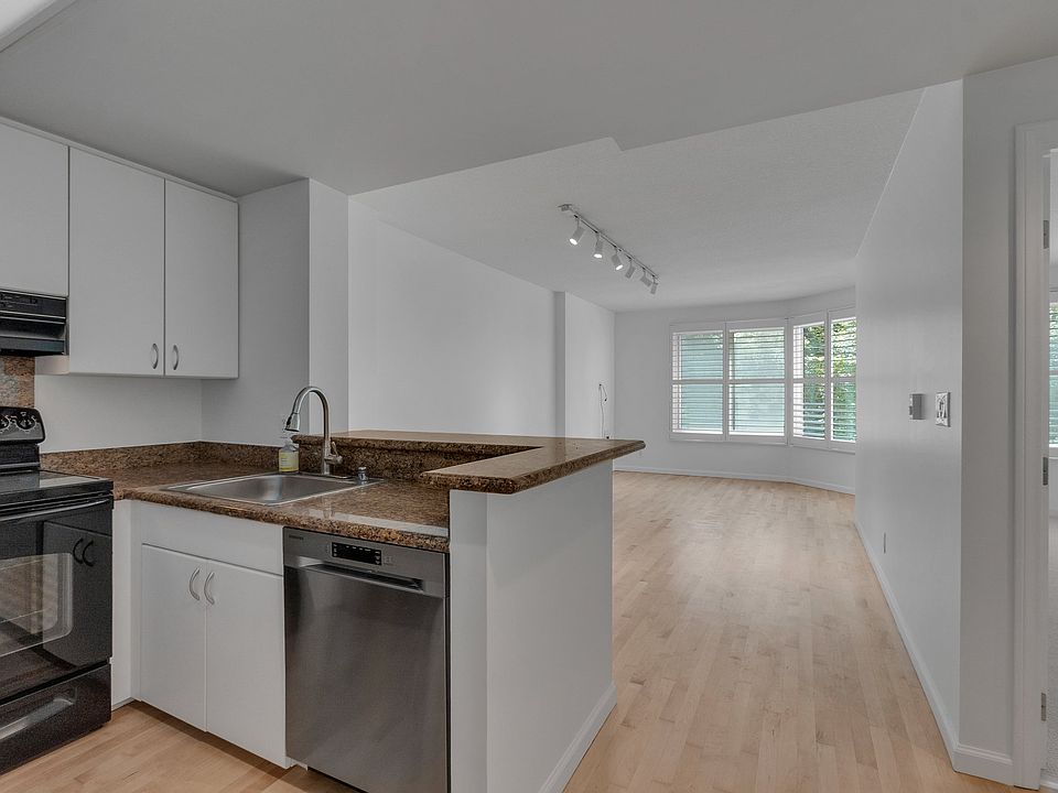 1st image of 240 Lombard St APT 333
