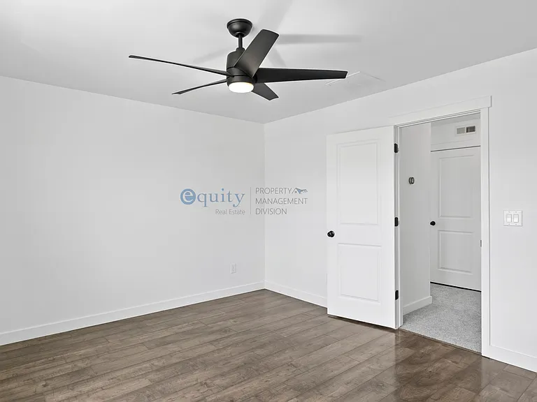 10539 S Liv Way — Photo 5