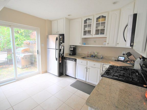 5th image of 5203 Ellington Ct