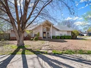 1643 N Dartmouth Ave, Fayetteville, AR 72704