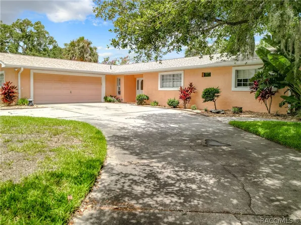 813 SE 1st Ct, Crystal River, FL 34429