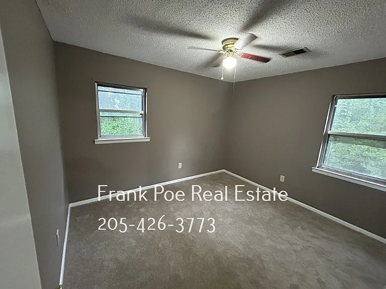833 Owen Ave — Photo 7