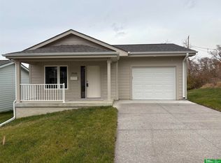 3938 Blondo St, Omaha, NE 68111