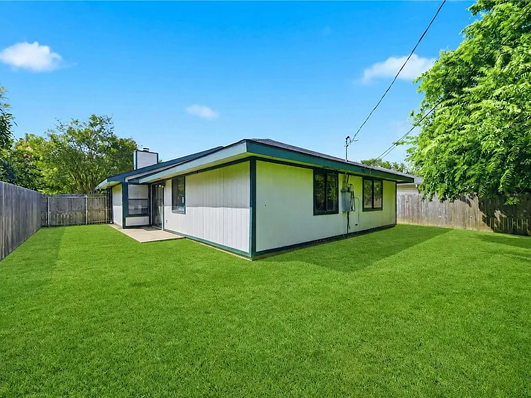 1107 Winecup Cir — Photo 22