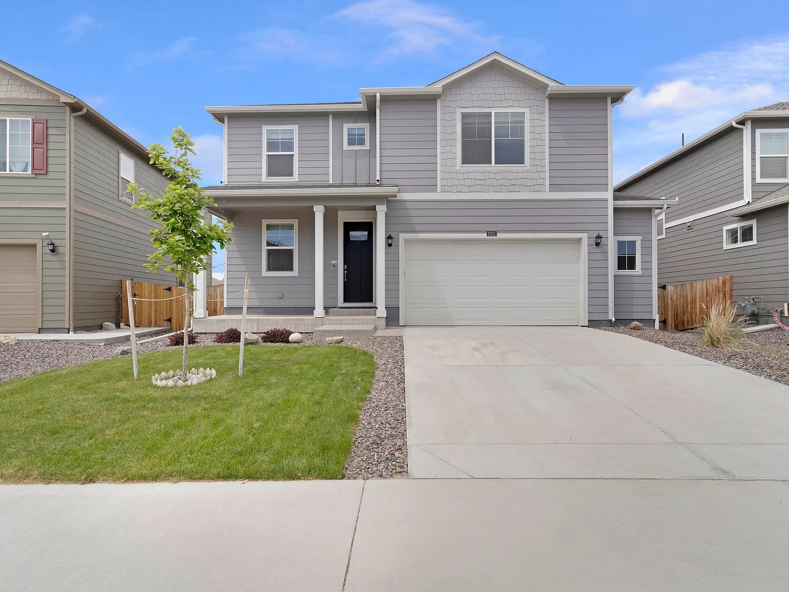 4 bed, 2.5 bath, 2648 sqft, $3,210 — Photo 2
