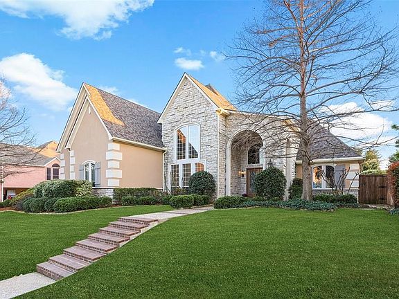 2nd image of 2803 Woodlake Ct