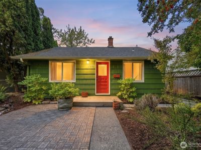 9223 21st Avenue SW, Seattle, WA, 98106