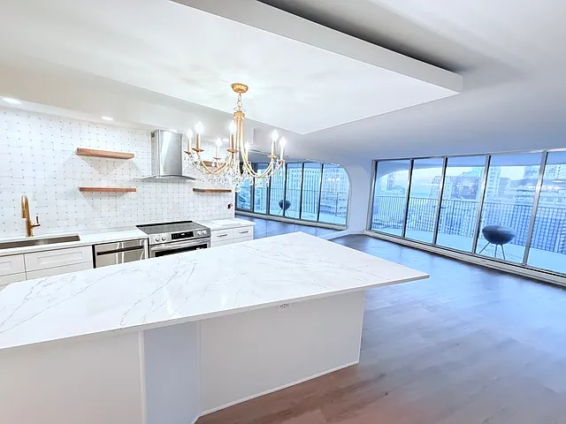 1 bed, 745 sqft, $2,700 — Photo 3