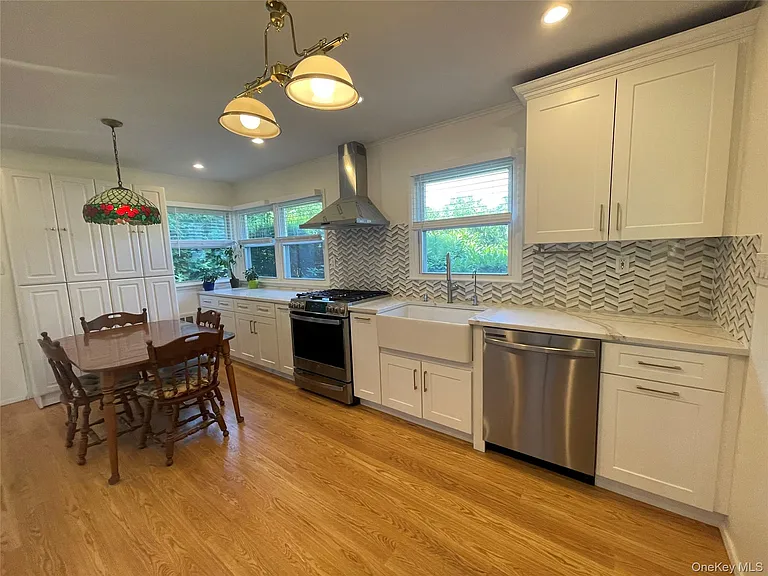 6 Preston Ct — Photo 9