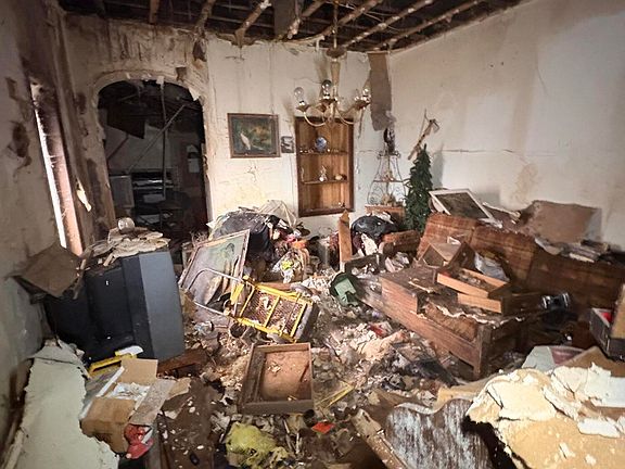 5th image of 700 Walnut St