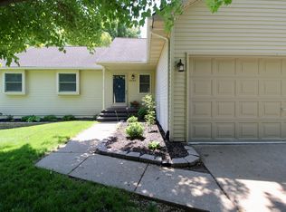 11445 Cedar Island Rd, White Lake, MI