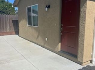 230 San Lorenzo Dr, Hollister, CA 95023