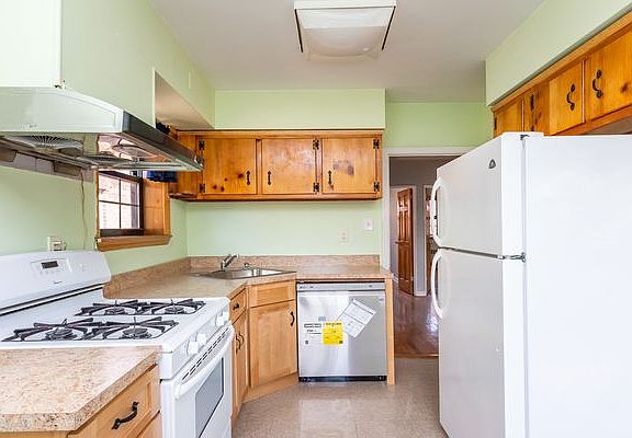 4th image of 30-65 47th St Floor 2