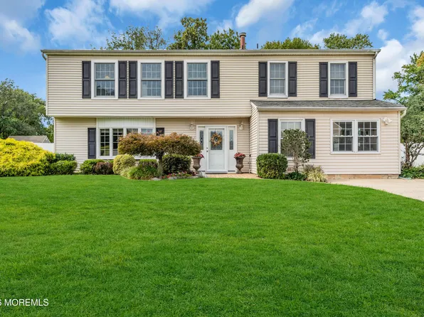 26 Rothbard Road, Hazlet, NJ 07730