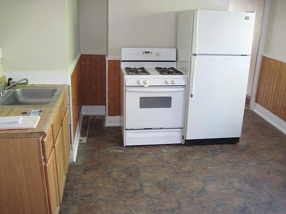 4th image of 613 E Townsend St #A