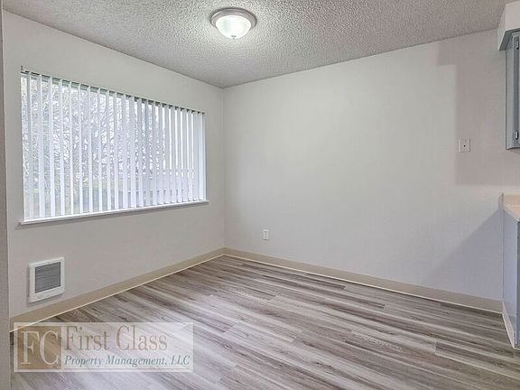5th image of 1336 NE 186th Ave