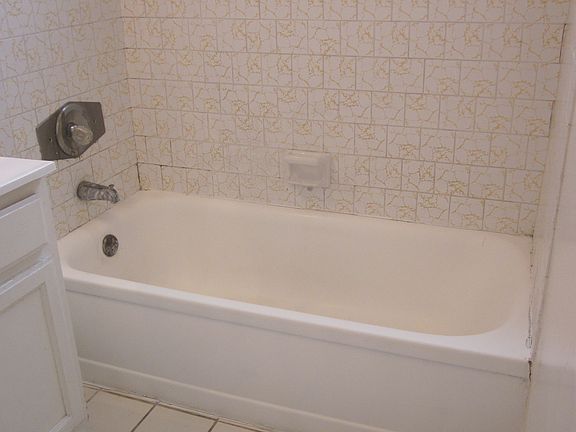 3rd image of 1331 Constance St APT 4
