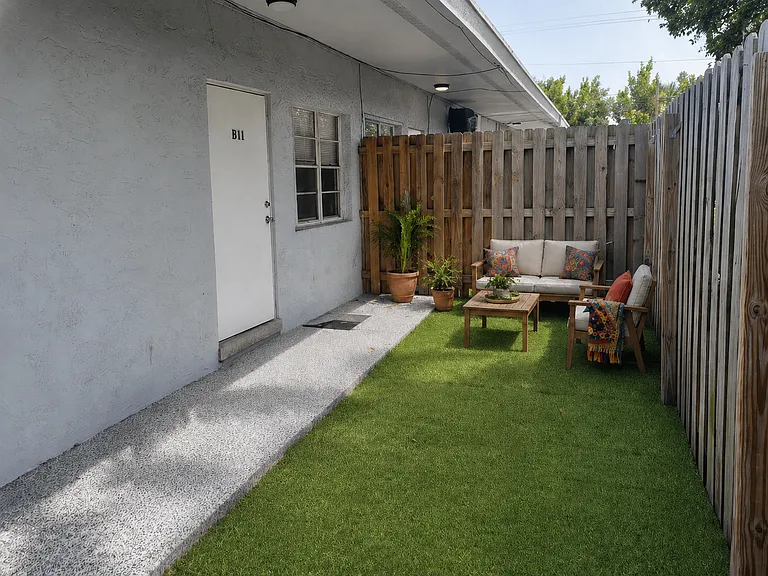 1600 Center St #B11 — Photo 10
