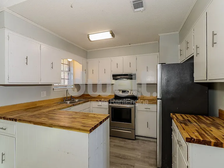 2614 Andorra Dr — Photo 12
