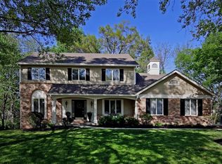 15975 Downall Green Dr, Chesterfield, MO 63017