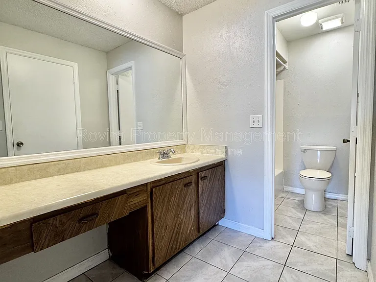 927 Louisiana Ave — Photo 14