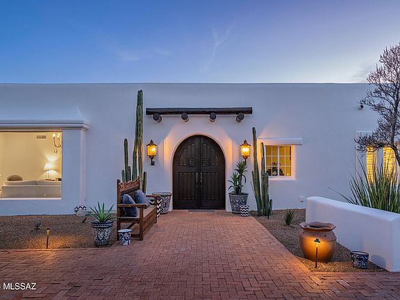 3rd image of 4840 N Camino Luz