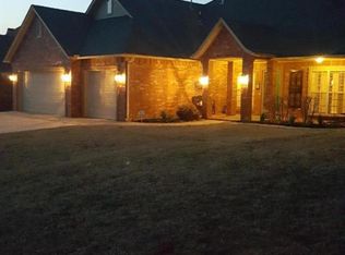 313 E Mobile Ter, Mustang, OK 73064