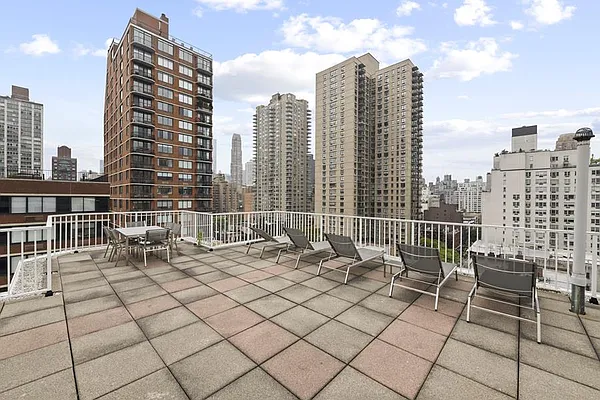 Sold by Douglas Elliman | media 8