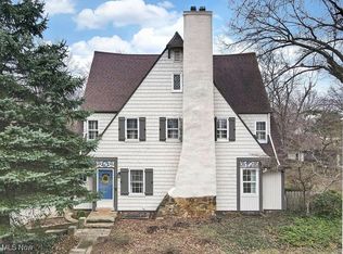 2883 Sedgewick Rd, Shaker Heights, OH 44120