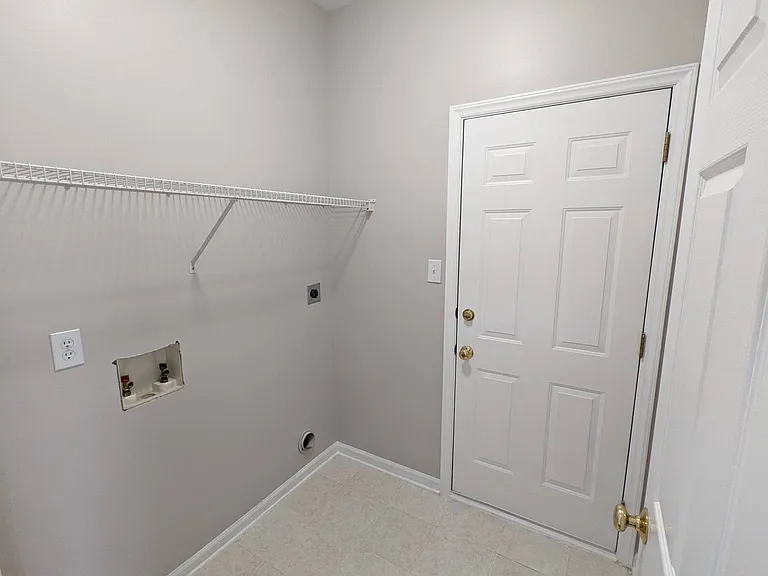 102 College Ave — Photo 11