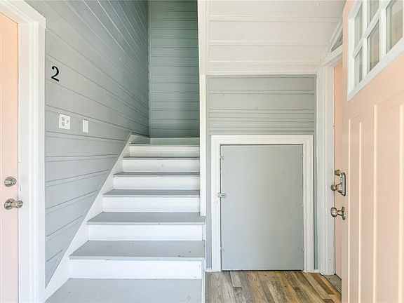3rd image of 4615 Schroeder St #1