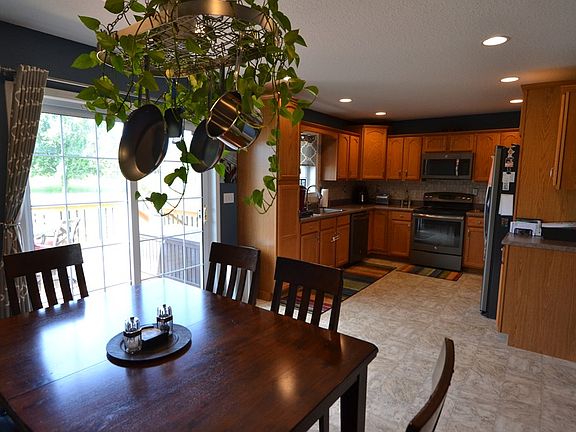 5th image of 1307 Castle Dr