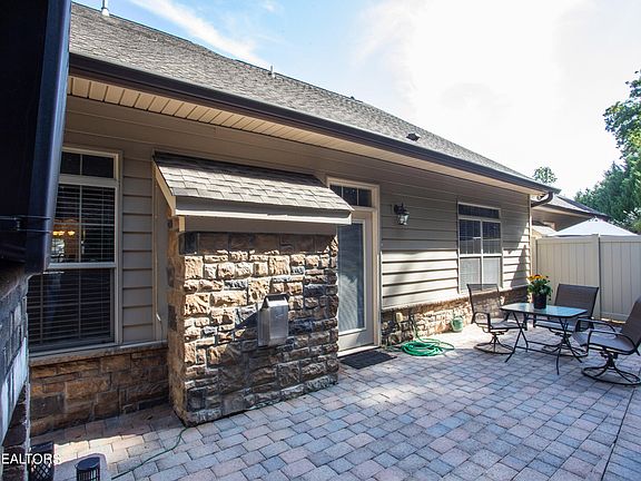 3rd image of 403 Cannon Point Way