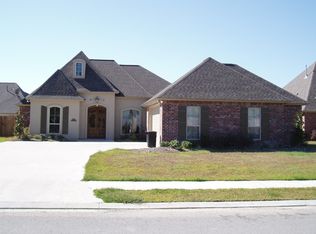 13125 Moss Pointe Dr, Geismar, LA 70734