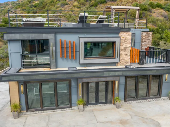 850 Cold Canyon Rd, Calabasas, CA 91302