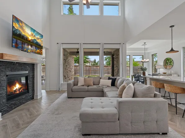 914 Sendero Trl, Conroe, TX 77304